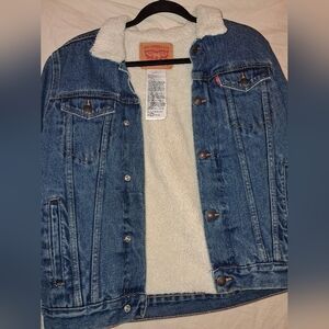 Levi's Classic Blue Denim Jacket with Sherpa Lining